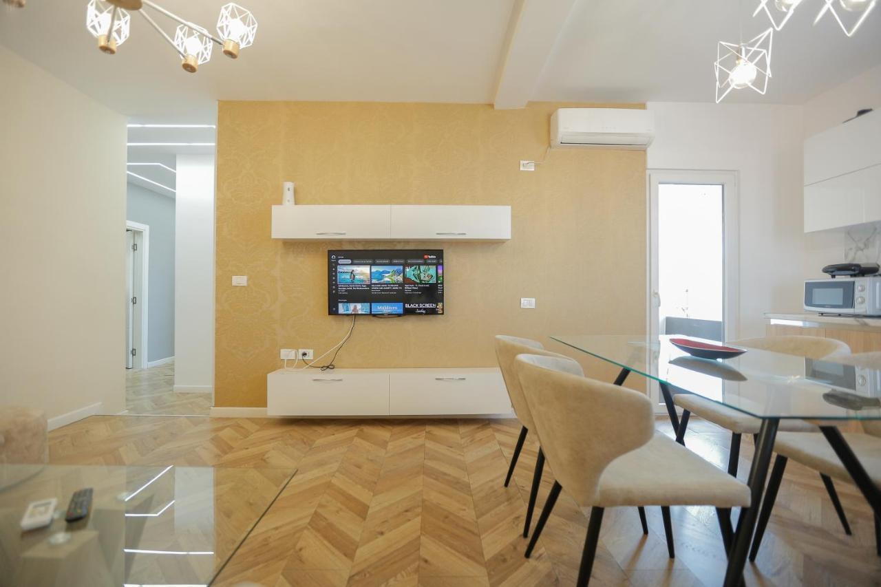 Miku Apartments-Luxury City View At Wilson Square Tirana Buitenkant foto