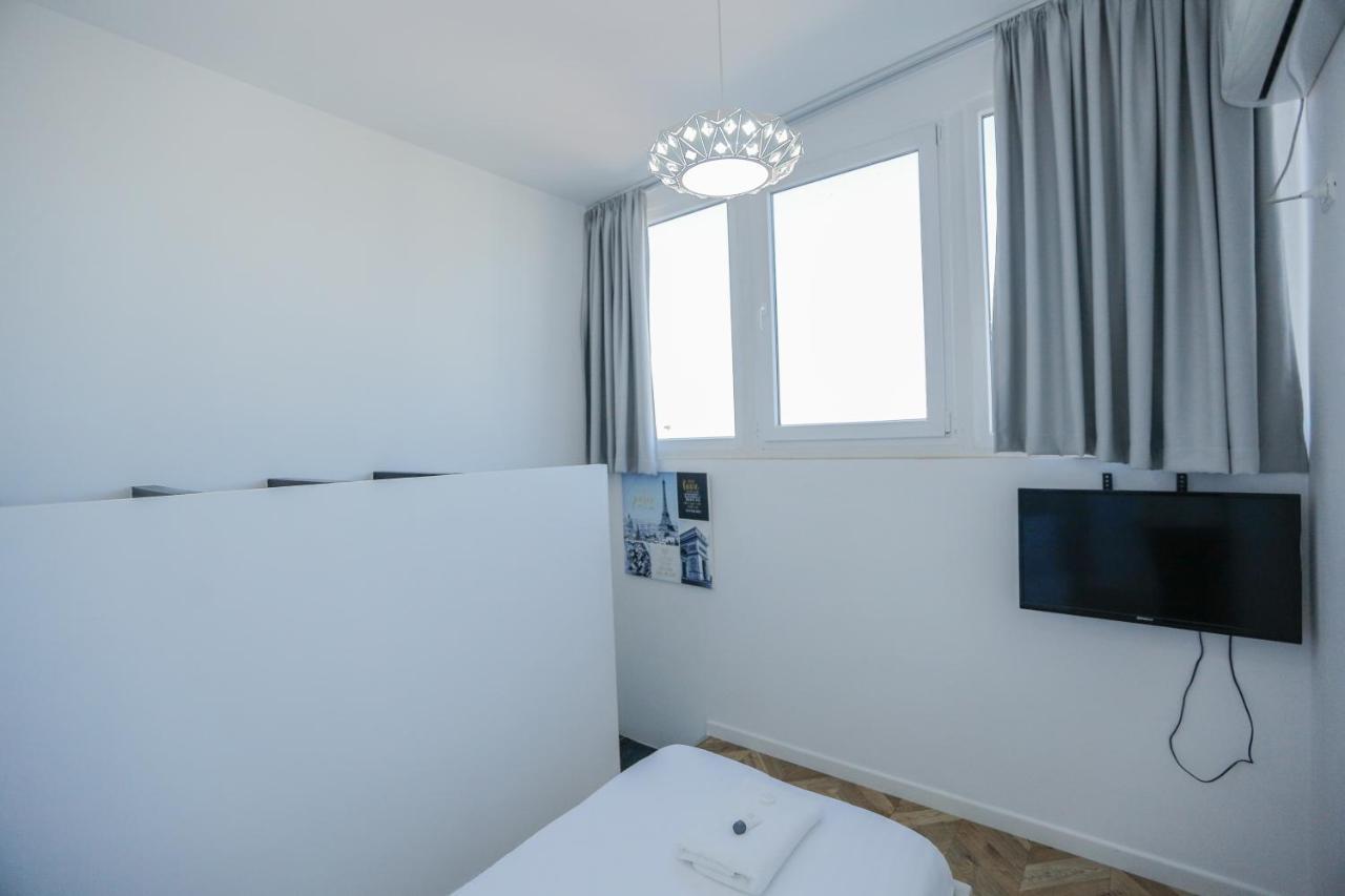 Miku Apartments-Luxury City View At Wilson Square Tirana Buitenkant foto
