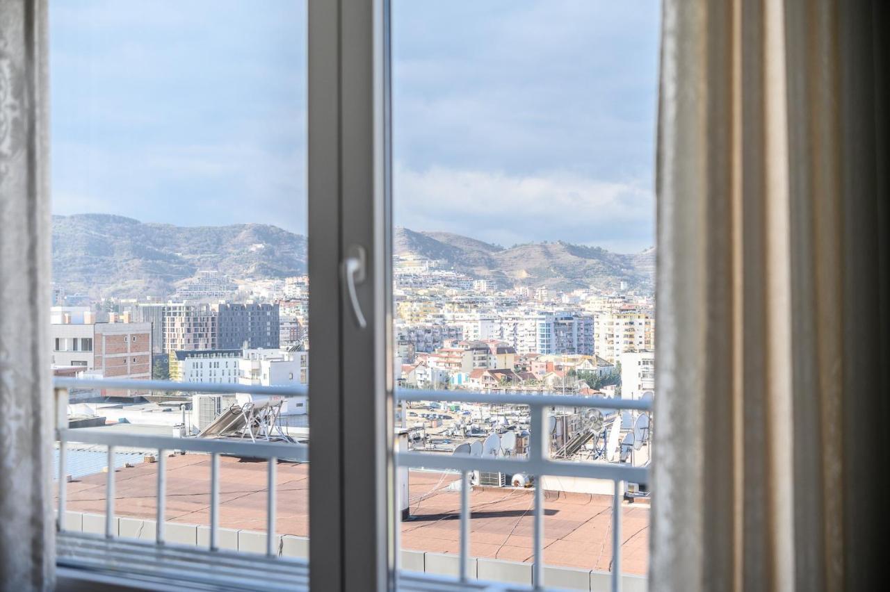 Miku Apartments-Luxury City View At Wilson Square Tirana Buitenkant foto