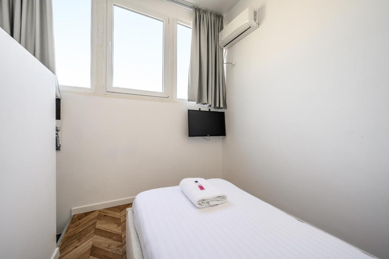 Miku Apartments-Luxury City View At Wilson Square Tirana Buitenkant foto
