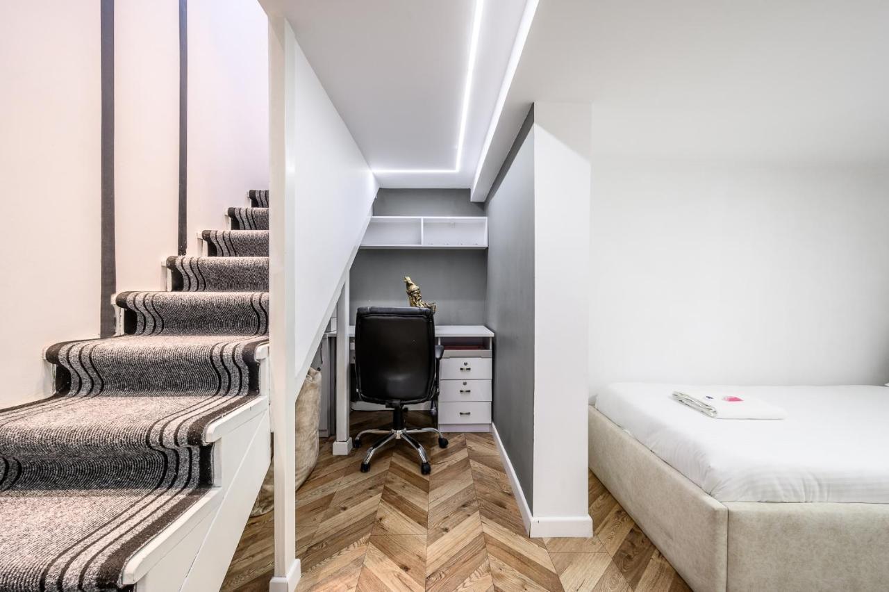 Miku Apartments-Luxury City View At Wilson Square Tirana Buitenkant foto